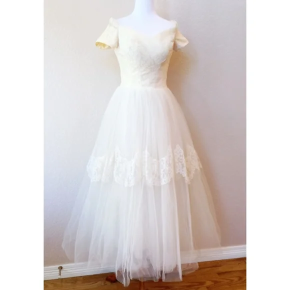 Rike's vintage 1950s stunning tulle off the shoulder tea length wedding gown - Picture 1 of 15